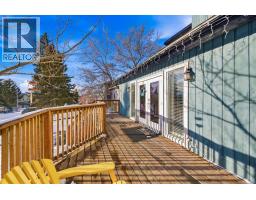 Kitchen - 348 Powell Street, Cochrane, AB T4C1Z1 Photo 3