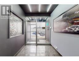 32 Stoffel Drive, Toronto, ON M9W1A8 Photo 3