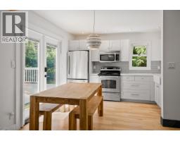 6716 Crabapple Drive, Whistler, BC V8E0C5 Photo 3