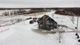 Laundry room - 29003 11 Road N, Roseau River, MB R0A1P0 Photo 5
