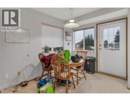 Living room - 678 Nature Park Dr, Campbell River, BC V9W7Z9 Photo 2