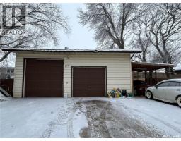 Living room - 629 George Street, Estevan, SK S4A1L8 Photo 2