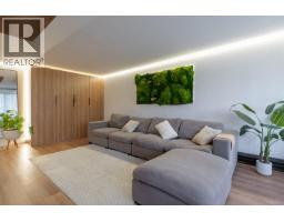 Kitchen - 2203 1007 Bowen Rd, Nanaimo, BC V9R2A4 Photo 5