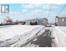 Kitchen - 418 Dominion Street, North Glengarry, ON K0C1A0 Photo 2