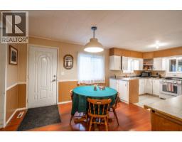 Living room - 5714 Ponderosa Road, Falkland, BC V0E1W0 Photo 5