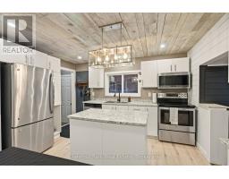 Living room - 354 Muskoka 10 Road, Huntsville, ON P0B1L0 Photo 2