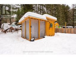 Kitchen - 354 Muskoka 10 Road, Huntsville, ON P0B1L0 Photo 3