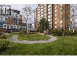 Bath (# pieces 1-6) - 702 1465 Brenton Street, Halifax, NS B3J3T3 Photo 5