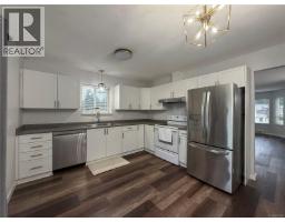 Living room - 462 Candy Lane, Campbell River, BC V9W7Y8 Photo 2