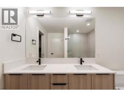 Bathroom - 610 2341 Bear Mountain Pkwy, Langford, BC V9B6V1 Photo 3