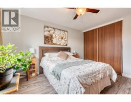 2pc Bathroom - 31 Bryna Avenue, Hamilton, ON L9A4W9 Photo 5