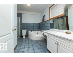 Kitchen - 148 William Bell Dr, Leduc, AB T9E8A4 Photo 3