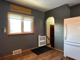 208 Duncan Street, Glenboro, MB R0K0X0 Photo 5