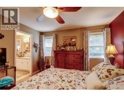 Living room - 6169 Brickyard Rd, Nanaimo, BC V9V1K3 Photo 3