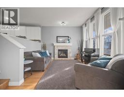 Kitchen - 411 River Heights Crescent, Cochrane, AB T4C0T9 Photo 3