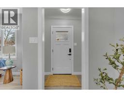 Living room - 5321 42 Avenue, Red Deer, AB T4N3A3 Photo 3