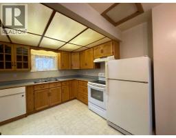 Living room - 4829 46 Street, Ponoka, AB T4J1C2 Photo 2