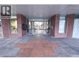 206 22230 North Avenue, Maple Ridge, BC V2X2L5 Photo 2