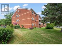 Living room - 114 573 Armstrong Road E, Kingston, ON K7M8J8 Photo 3