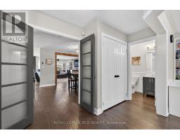 Living room - 25 Kidd Crescent, New Tecumseth, ON L9R0C8 Photo 5