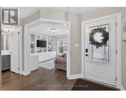 Kitchen - 25 Kidd Crescent, New Tecumseth, ON L9R0C8 Photo 4