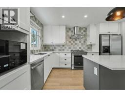 Bedroom - 46 Benchlands Drive, Cochrane, AB T4C1C3 Photo 2