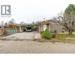 Primary Bedroom - 5207 Alain Road, Vernon, BC V1B3K6 Photo 2