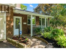 Dining nook - 7 Benview Drive, Dartmouth, NS B2Y1W4 Photo 2