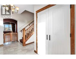 Family room - 100 Van Slyke Way, Red Deer, AB T4R0N5 Photo 4