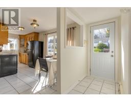 Living room - 185 Aspen Crescent, Lower Sackville, NS B4C1E2 Photo 2