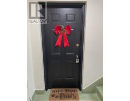 Living room - 3 5 Applewood Avenue, Hamilton, ON L8G3S4 Photo 3