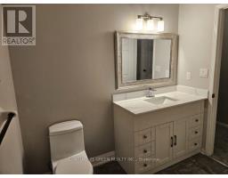 Dining room - Main 2nd Floor 3299 Cactus Gate, Mississauga, ON L5N8A5 Photo 3