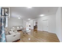 Family room - 19 Meadow Vista Crescent, East Gwillimbury, ON L9N0T4 Photo 3