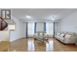 Dining room - 19 Meadow Vista Crescent, East Gwillimbury, ON L9N0T4 Photo 4