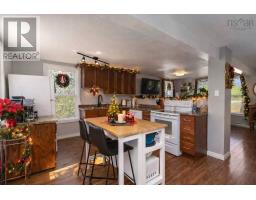 Living room - 2267 Highway 210, Chelsea, NS B4V7M1 Photo 3