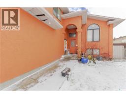 294 Wellington Drive, Image 2