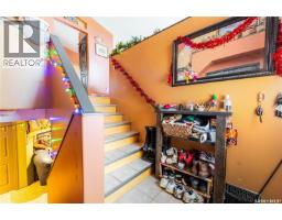 294 Wellington Drive, Image 3