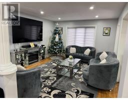 Kitchen - 8 Bayridge Drive S, Brampton, ON L6P2H8 Photo 3