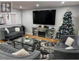 Bedroom - 8 Bayridge Drive S, Brampton, ON L6P2H8 Photo 4