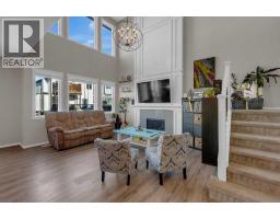 Living room - 173 Kingsbury Close Se, Airdrie, AB T4A0R4 Photo 2