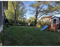 Kitchen - 33 Wild Hay Dr, Devon, AB T9G1S5 Photo 3