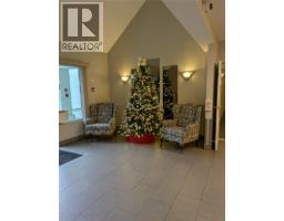 Primary Bedroom - 1329 Klo Road Unit 220, Kelowna, BC V1W3N9 Photo 4