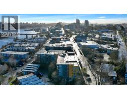 Dining room - 311 90 Regatta Landing, Victoria, BC V9A7R2 Photo 4