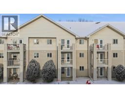 Dining room - 129 56 Carroll Crescent, Red Deer, AB T4P3Y3 Photo 3