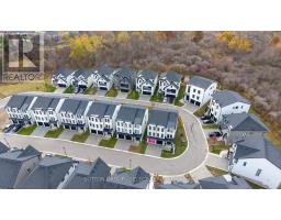 Living room - 5 2835 Sheffield Place, London South, ON N6M0J2 Photo 4