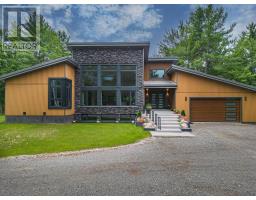Primary Bedroom - 4223 Queen St, Sault Ste Marie, ON P6A5K9 Photo 4