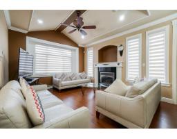 15588 92 Avenue, Surrey, BC V3R5W1 Photo 3