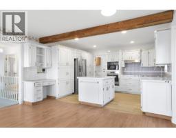 Den - 727 Cassiar Crescent, Kelowna, BC V1V1M7 Photo 4