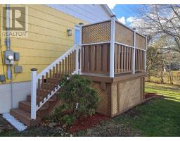 Foyer - 26 Meldrum Avenue, Bridgewater, NS B4V2Y6 Photo 3