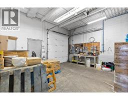 3828 Peter, Windsor, ON N9C1K2 Photo 5